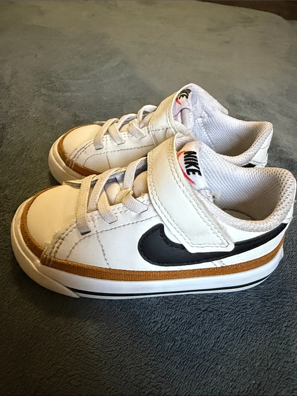 Nike classic low